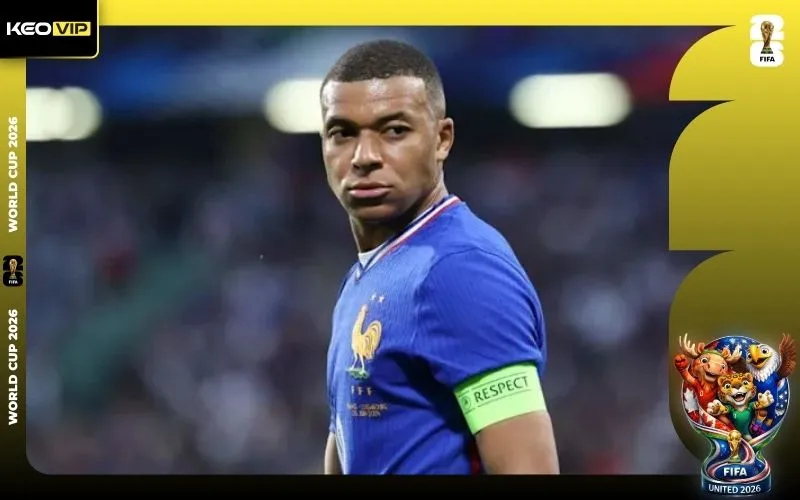 Mbappe gieo rắc kinh hoàng bên hành lang cánh