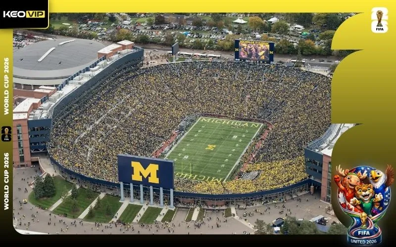 Michigan Stadium – "The Big House" (107.601 chỗ)