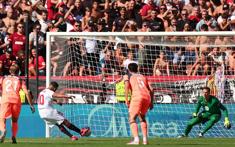 Nhận định Sevilla vs Barcelona 02h00 ngày 20/9/2026